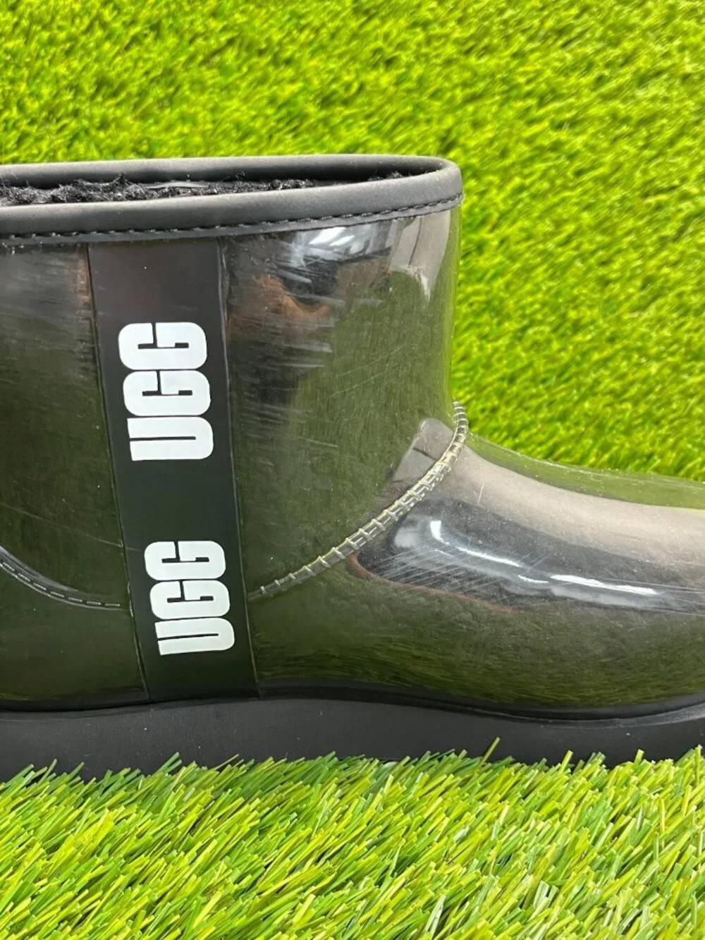 UGG Classic Clear Mini II Girls Size 6Y Black Casual Waterproof Ankle Rain Boots
